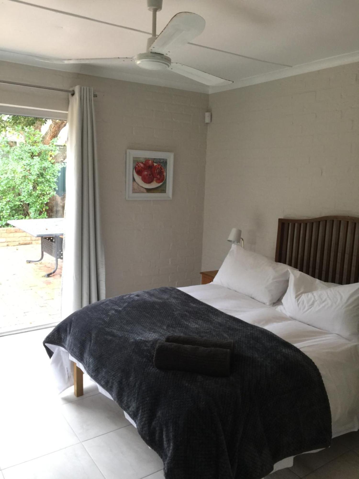 Stone'S Throw Vila Hermanus Exterior foto