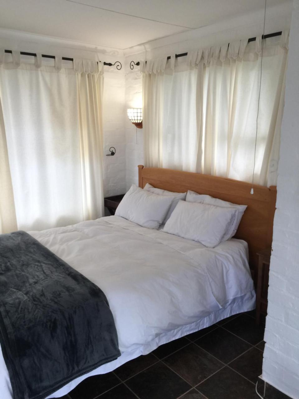 Stone'S Throw Vila Hermanus Exterior foto